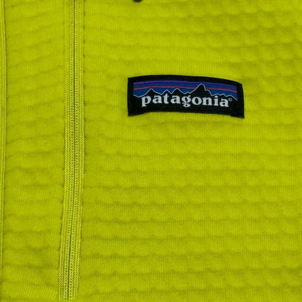 Patagonia Vibrant Yellow Pullover 1/4 Zip Fleece - Picture 3 of 4